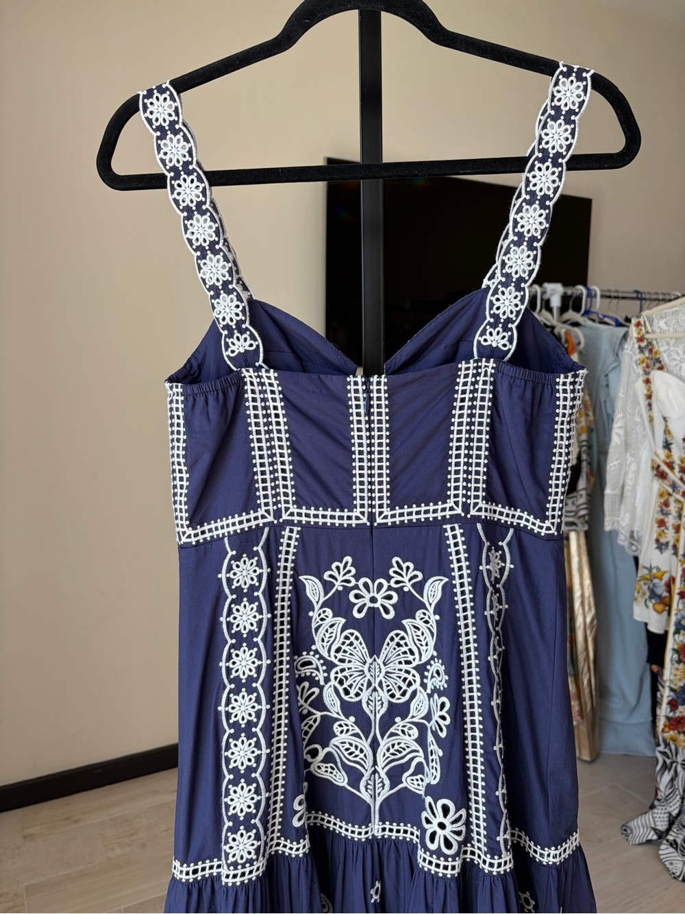 Farm Rio: Blue Richelieu Embroidered
Organic Cotton Midi Dress - Picture 5 of 10